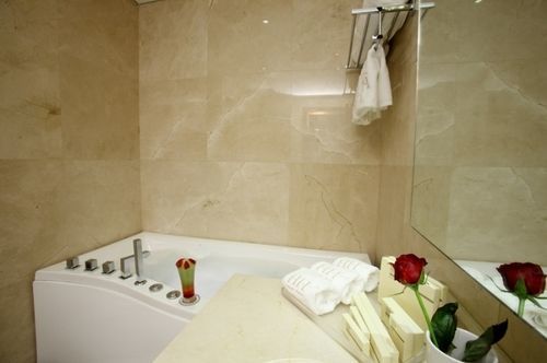 Heaven Hotel จูนิเย ภายนอก รูปภาพ